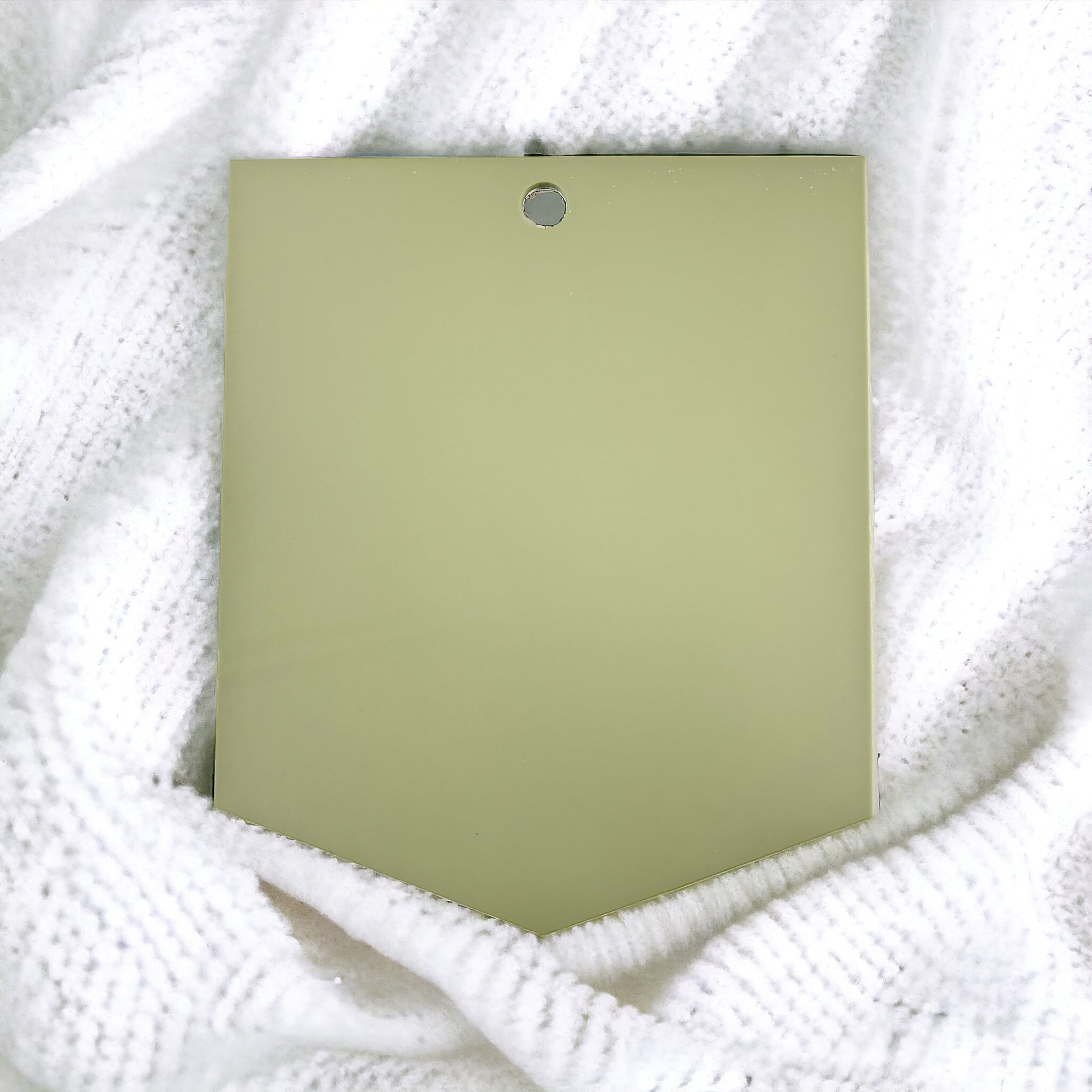 SAGE GREEN PENNANT & SUCTION