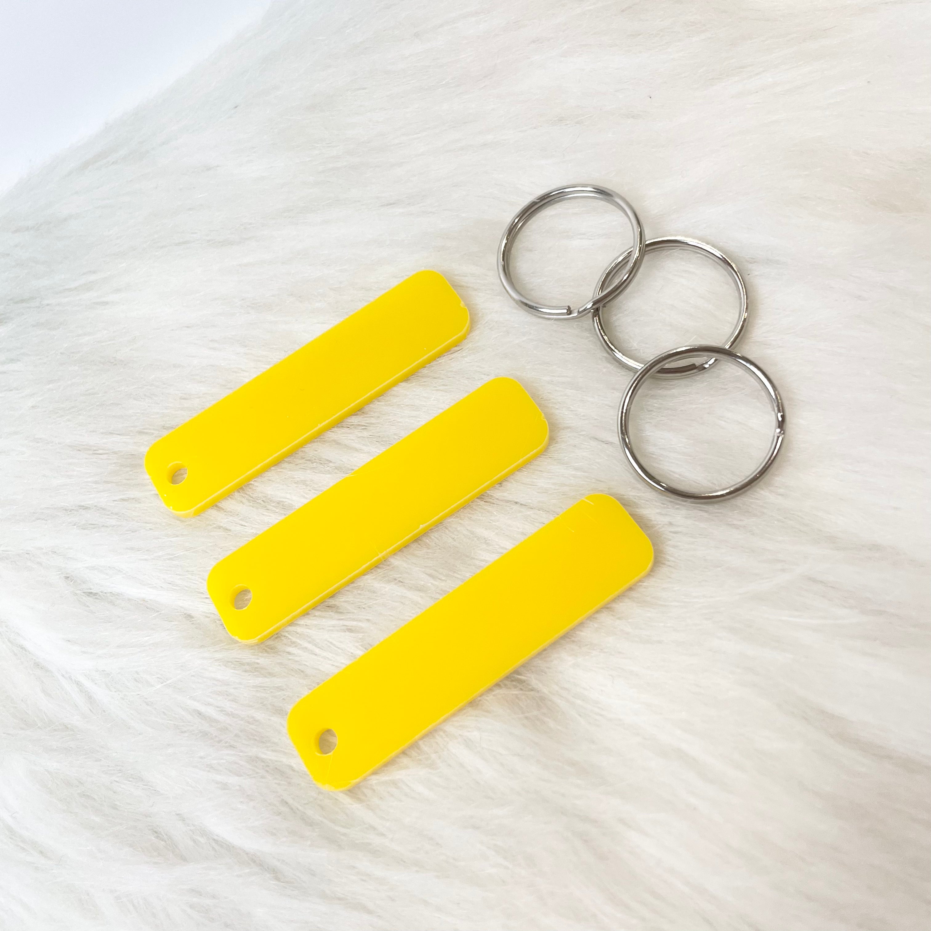 YELLOW ACRYLIC KEYRING (NUMBER PLATE)